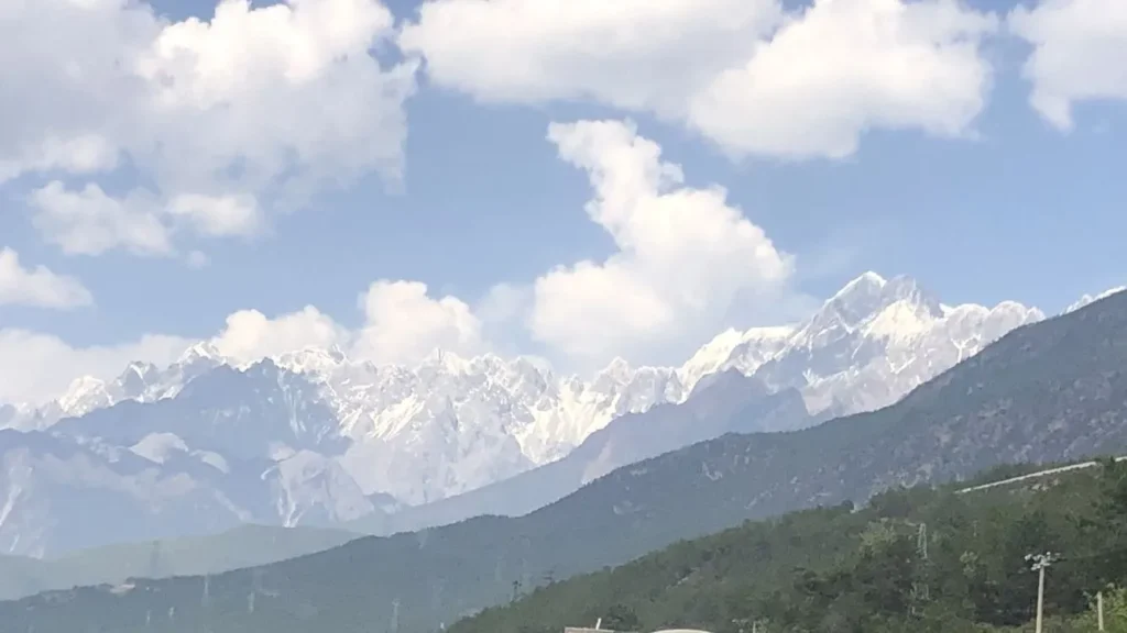 Erhai Lake - top Natural Wonders to See on a Yunnan Tour