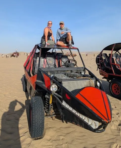 Huacachina enjoy time