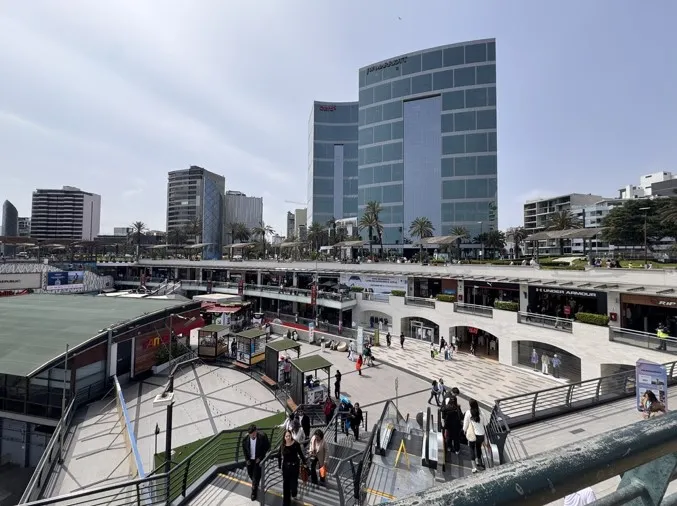 Plaza de Armas and Larcomer if you love to shop